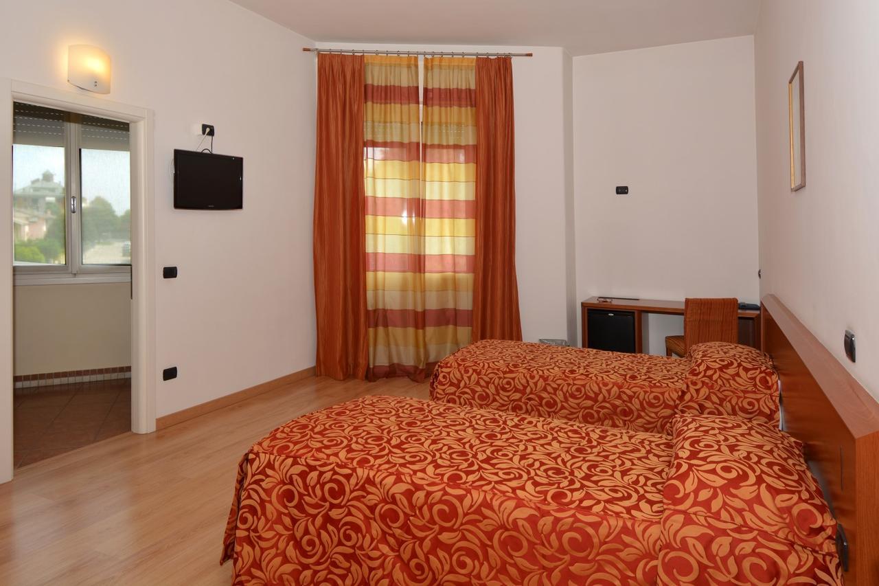 Hotel Eolo Sermide Εξωτερικό φωτογραφία