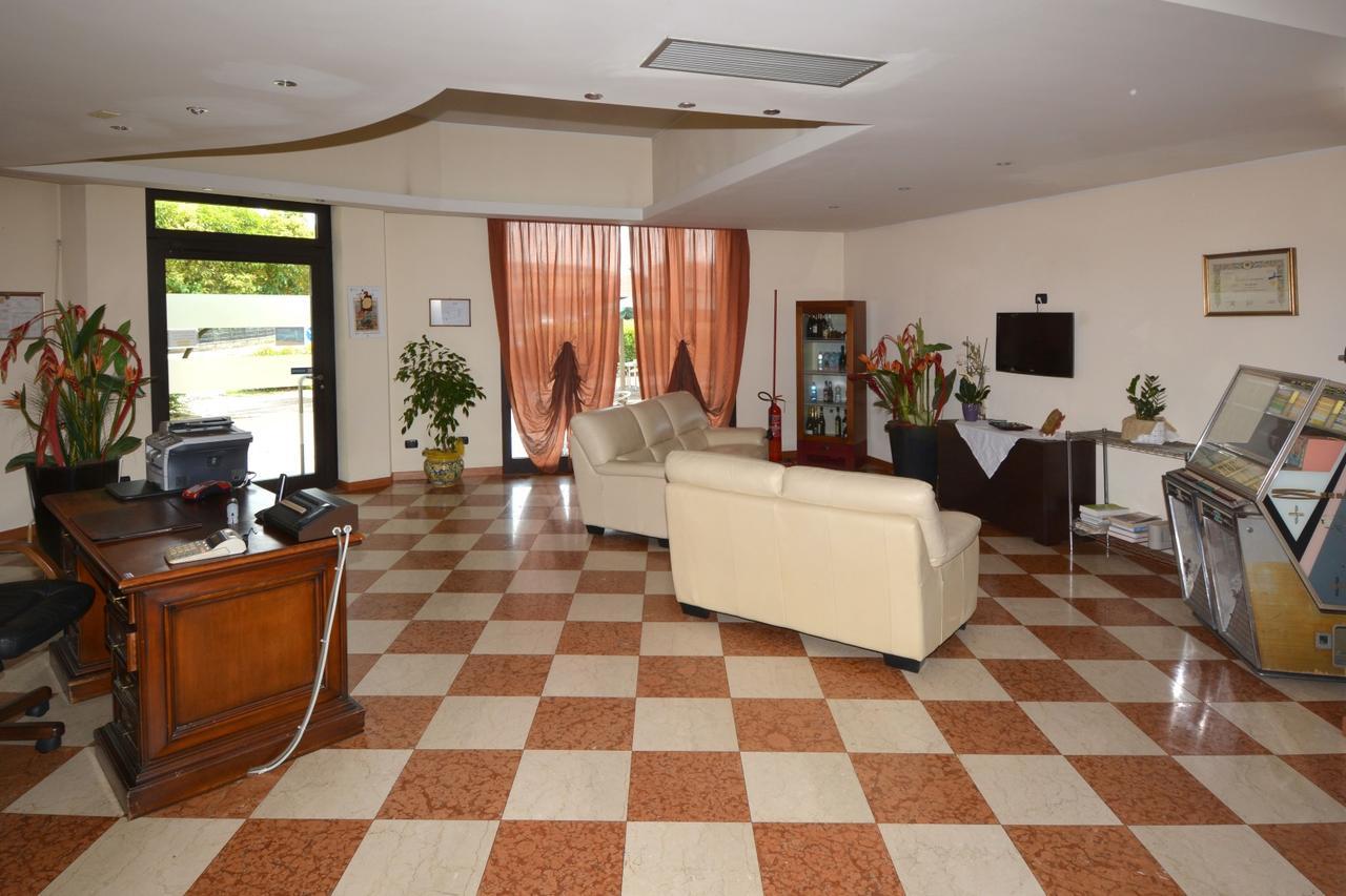 Hotel Eolo Sermide Εξωτερικό φωτογραφία